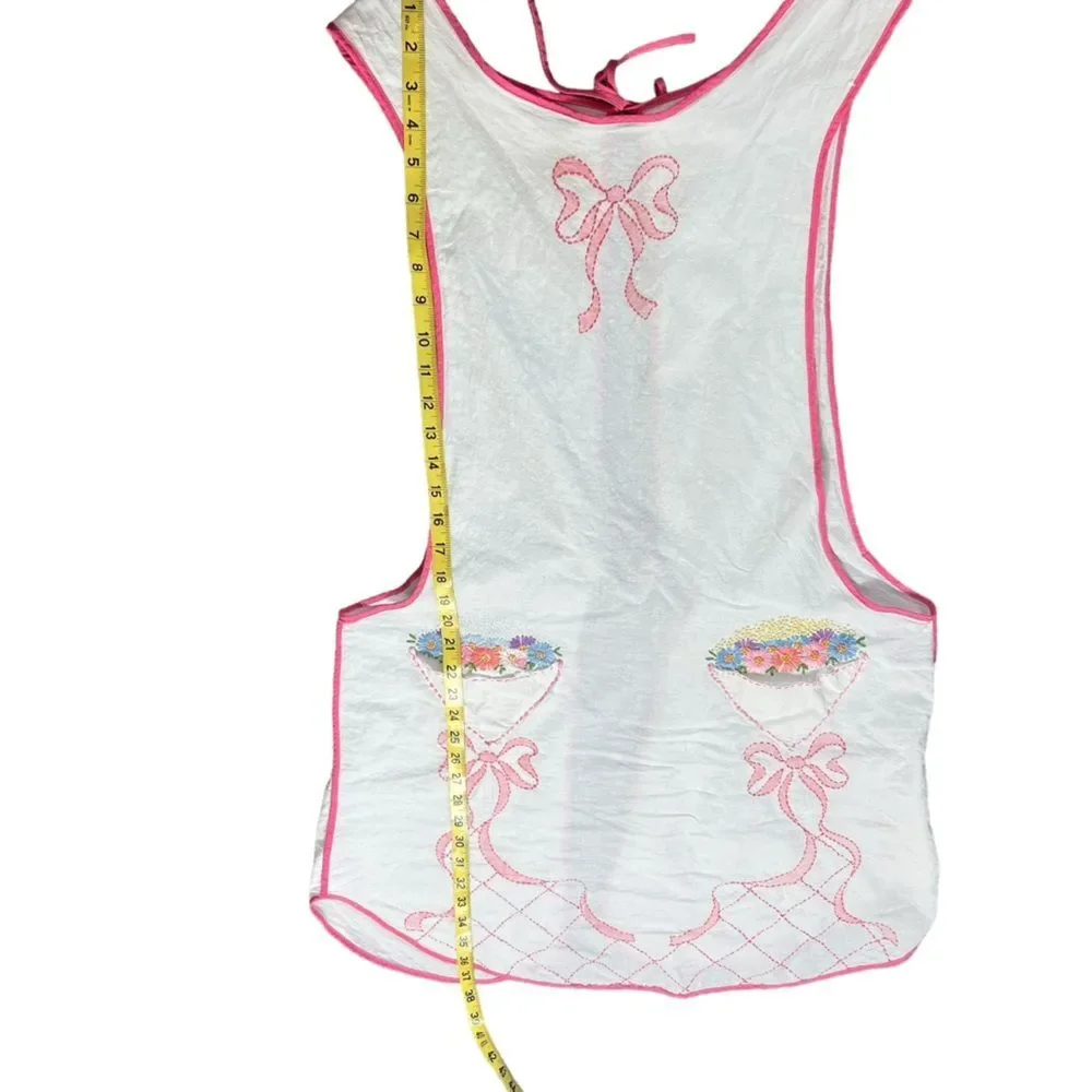 Vintage Embroidered Pinafore Apron Floral Bow White Pink Pockets OS